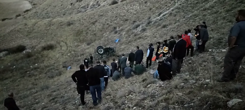 Sivas’ta traktör 400 metrelik uçurumdan uçtu: 1 ölü