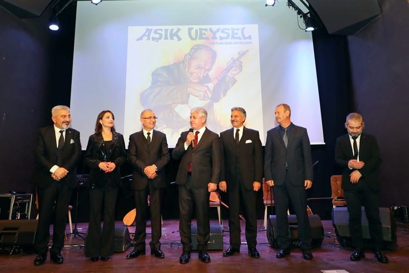 Sivaslı Hatay Valisi Doğan, Aşık Veysel’i unutmadı