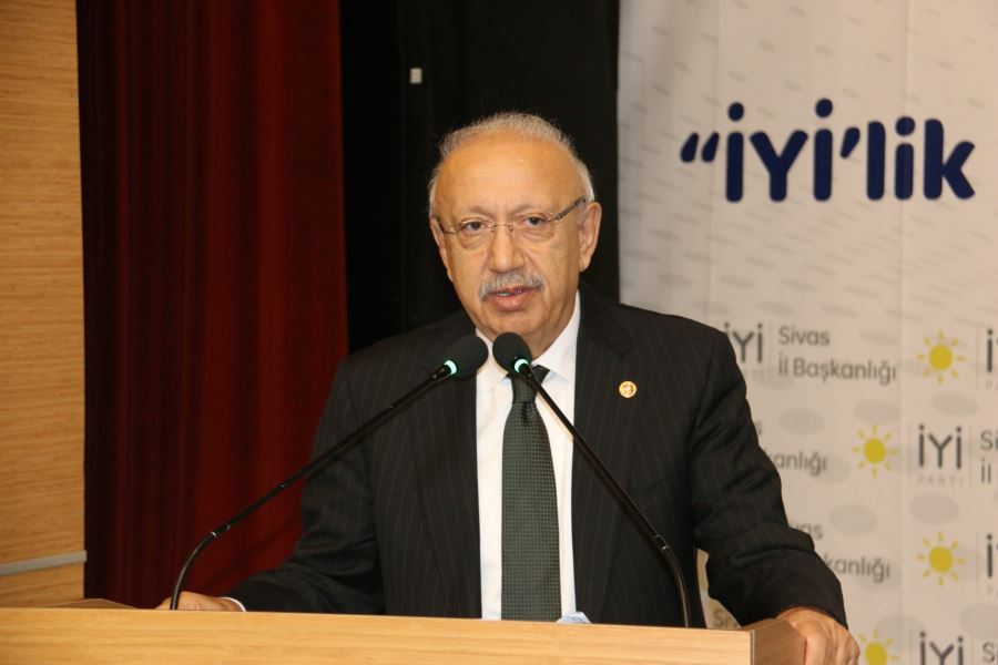 Sivas’ta eski vekil İYİ Parti’den aday oldu