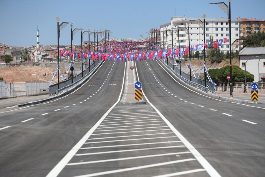 Stadyum yanı üst geçit ve bağlantı yolu hizmete açıldı