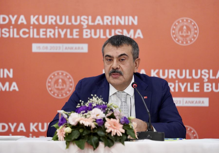 Bakan Tekin: 