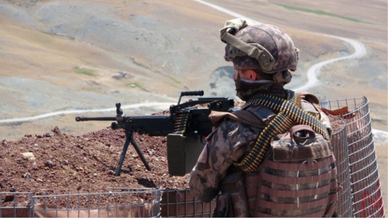 Düzensiz göçmen geçişleri sınır duvarlarıyla engellenecek