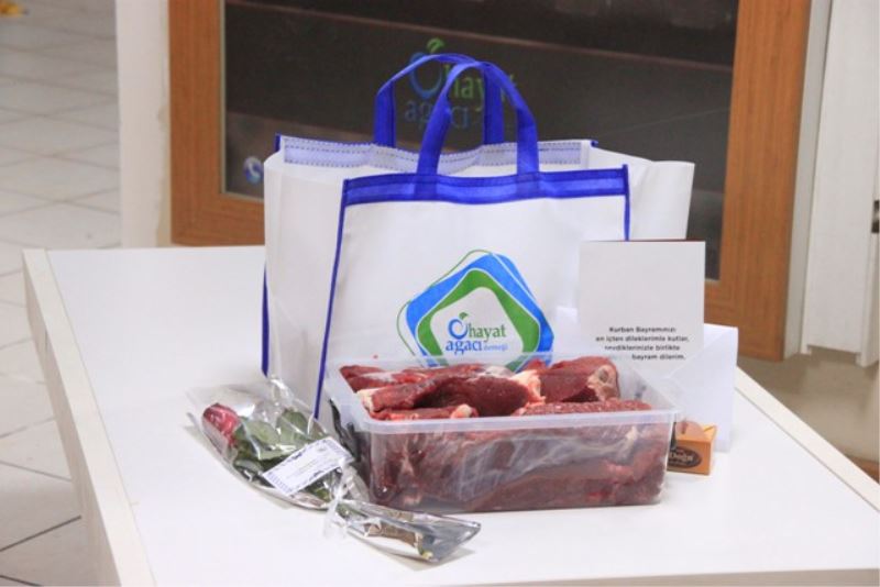 Sivas’ta ihtiyaç sahiplerine kurban eti ulaştırılıyor