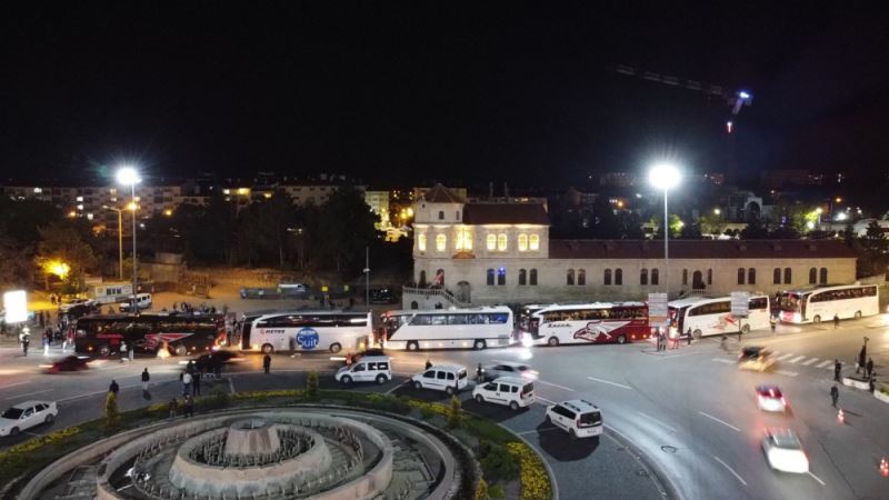 Binlerce Yiğido final maçı için İstanbul yolunda