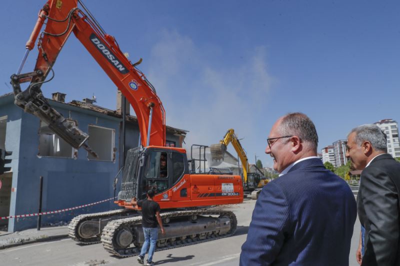 Eski Sanayi Sitesi Sivas’ta sorun olmaktan çıkıyor