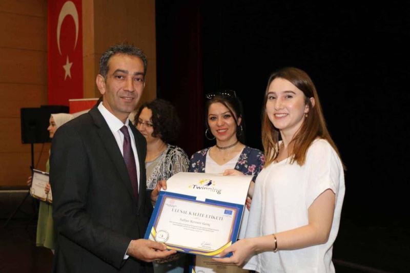 ETwinning projelerine başarı ödülleri verildi