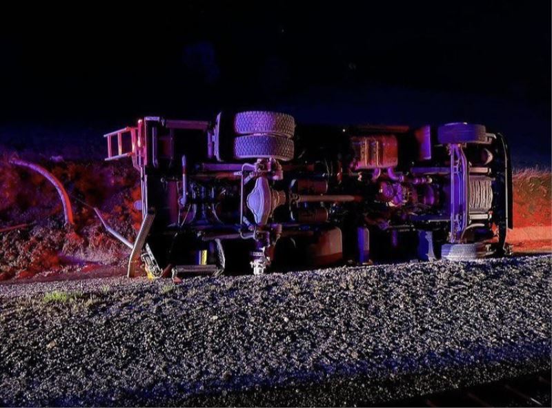 İtfaiye aracı devrildi, 1 itfaiye eri hayatını kaybetti