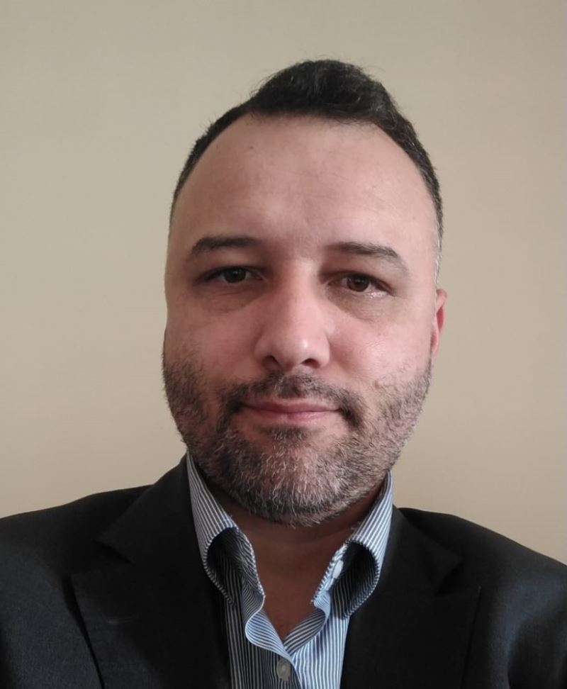 Sağlık çalışanları mesleklerine saygı istiyor