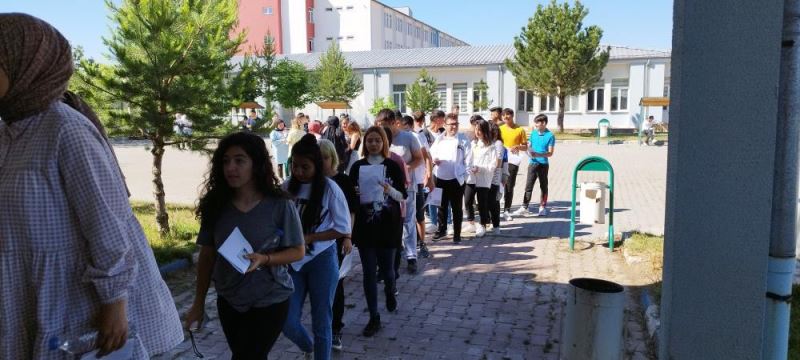 Şarkışla’da ilk kez YKS sınavı yapıldı