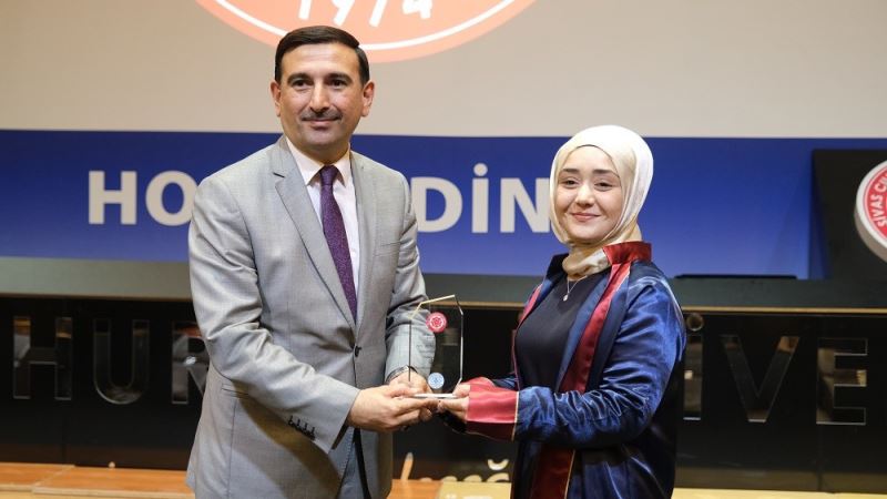 SCÜ’de mezuniyet heyecanı