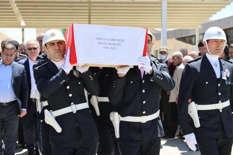 Sivaslı polis memuru son yolculuğuna uğurlandı