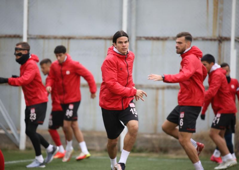 Sivasspor, Esenler Erok maçı hazırlıklarına başladı