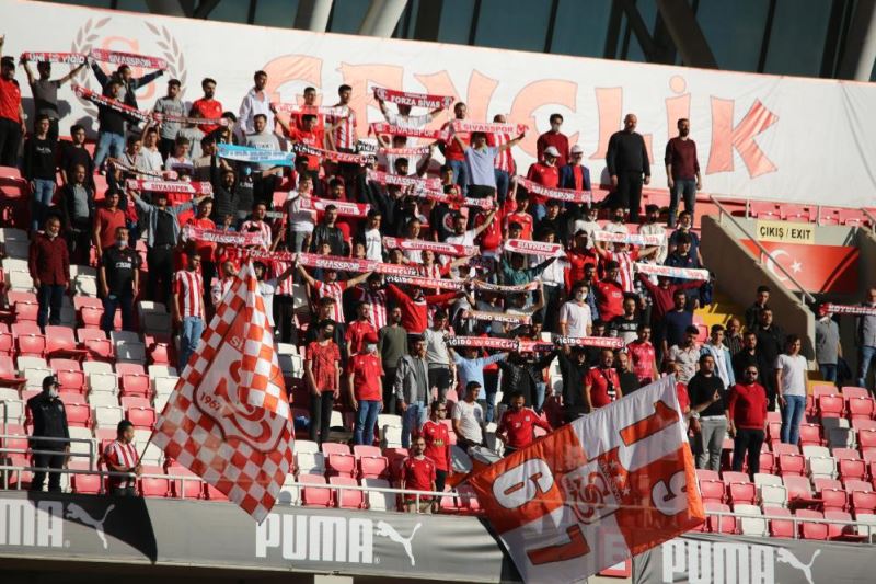 Sivasspor maçlarına taraftar gelmiyor!