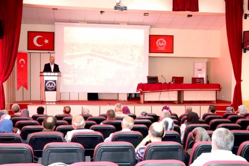 Sivas’ta hacı adayları bilgilendirildi