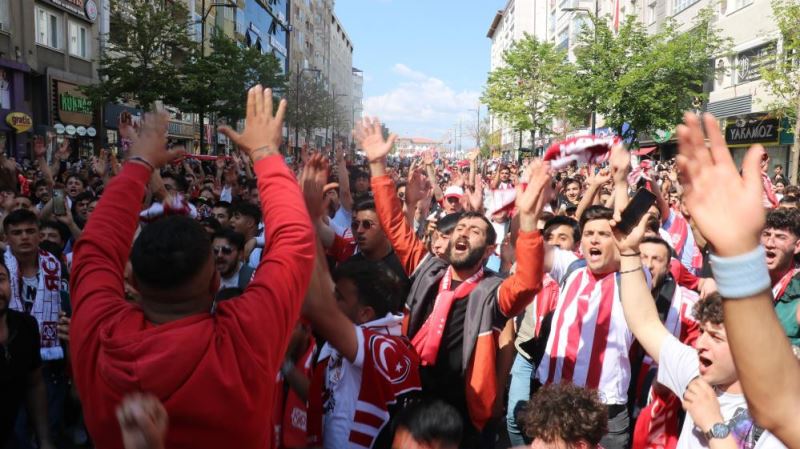 Sivas’ta kupa coşkusu bugün de devam etti