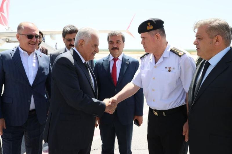 Son Başbakan Yıldırım, Aydın’ın cenaze namazına katıldı