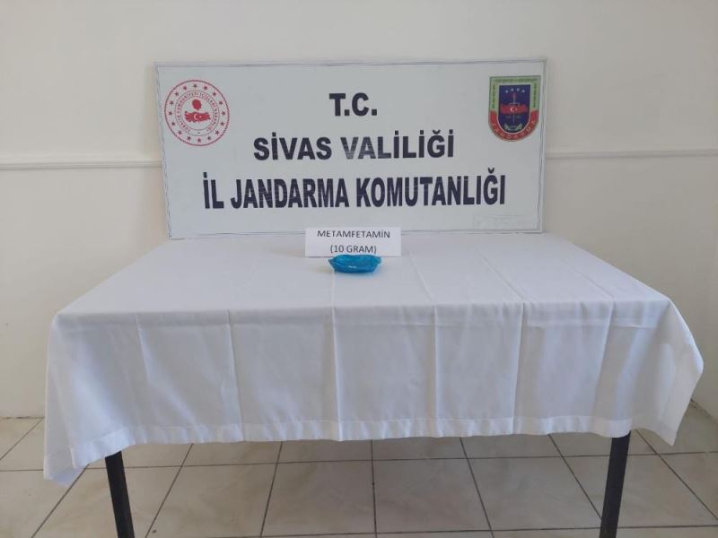 Uyuşturucu operasyonunda 3 kişi gözaltına alındı