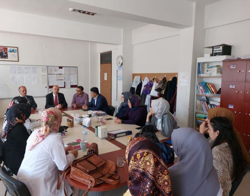 Yılmaz, “Huzurun olduğu yerde başarı vardır”